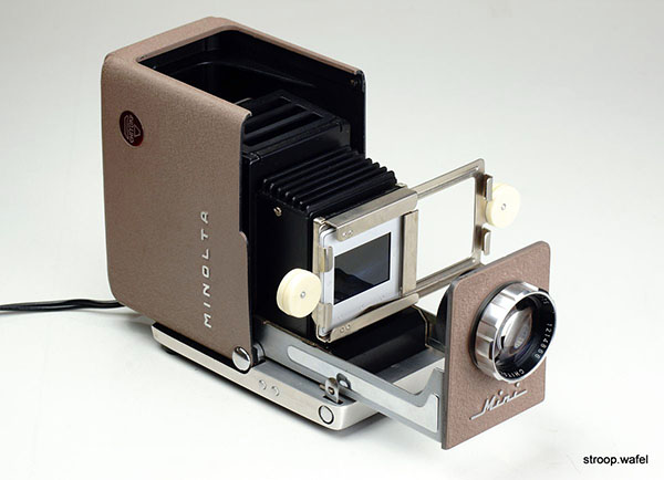 Minolta Mini slide projector photo