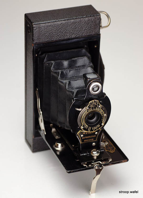 Kodak No. 2 Folding Autographic Brownie photo
