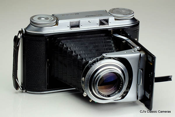 click image for camera Voigtlander Bessa II photo