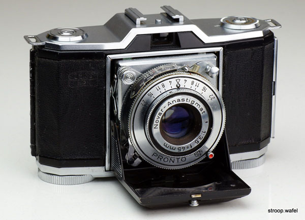 Zeiss Ikon Ikonta 35 Contina photo